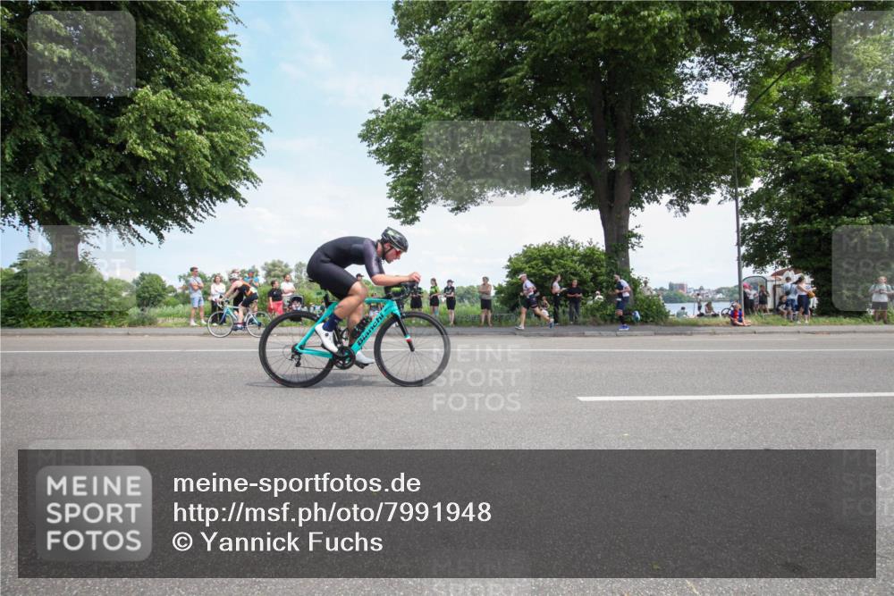 15.06.2025 - 7 Türme Triathlon Yannick Fuchs http://msf.ph/oto/7991948 15.06.2025 13:26:06 Radfahren 294 meine-sportfotos.de