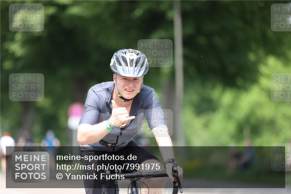 15.06.2025 - 7 Türme Triathlon Yannick Fuchs http://msf.ph/oto/7991975 15.06.2025 13:05:09 Radfahren 469 meine-sportfotos.de