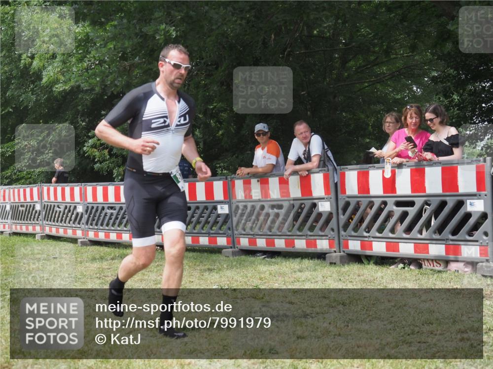 21.06.2025 - 27. Vierlanden-Triathlon KatJ http://msf.ph/oto/7991979 15.06.2025 12:34:33 Laufen  meine-sportfotos.de