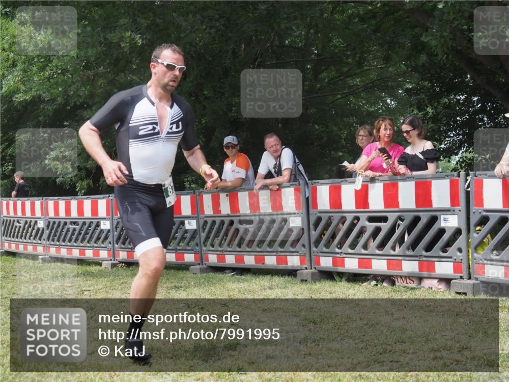 21.06.2025 - 27. Vierlanden-Triathlon KatJ http://msf.ph/oto/7991995 15.06.2025 12:34:33 Laufen  meine-sportfotos.de