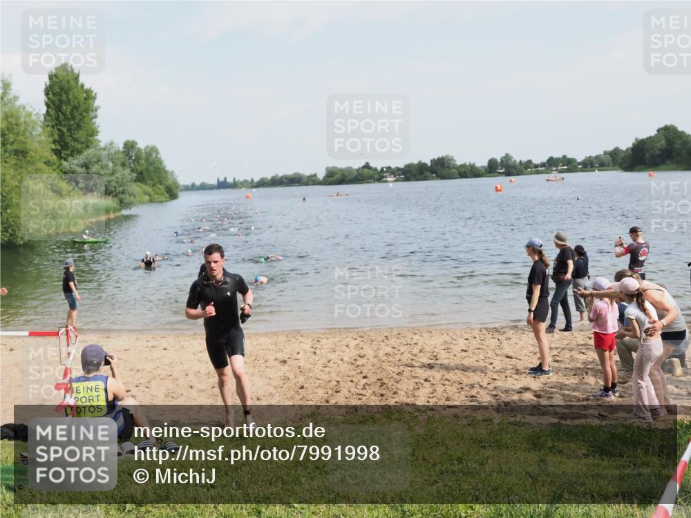 21.06.2025 - 27. Vierlanden-Triathlon MichiJ http://msf.ph/oto/7991998 15.06.2026 09:54:33 Schwimmen 253, 262, 294, 318, 354 meine-sportfotos.de