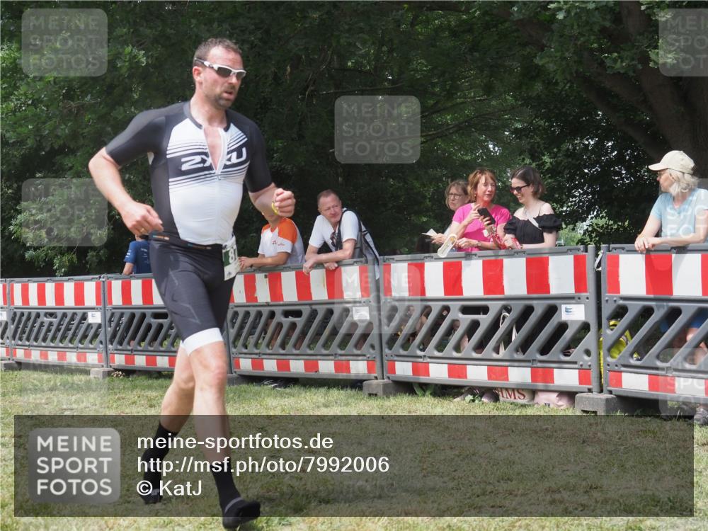 21.06.2025 - 27. Vierlanden-Triathlon KatJ http://msf.ph/oto/7992006 15.06.2025 12:34:33 Laufen  meine-sportfotos.de
