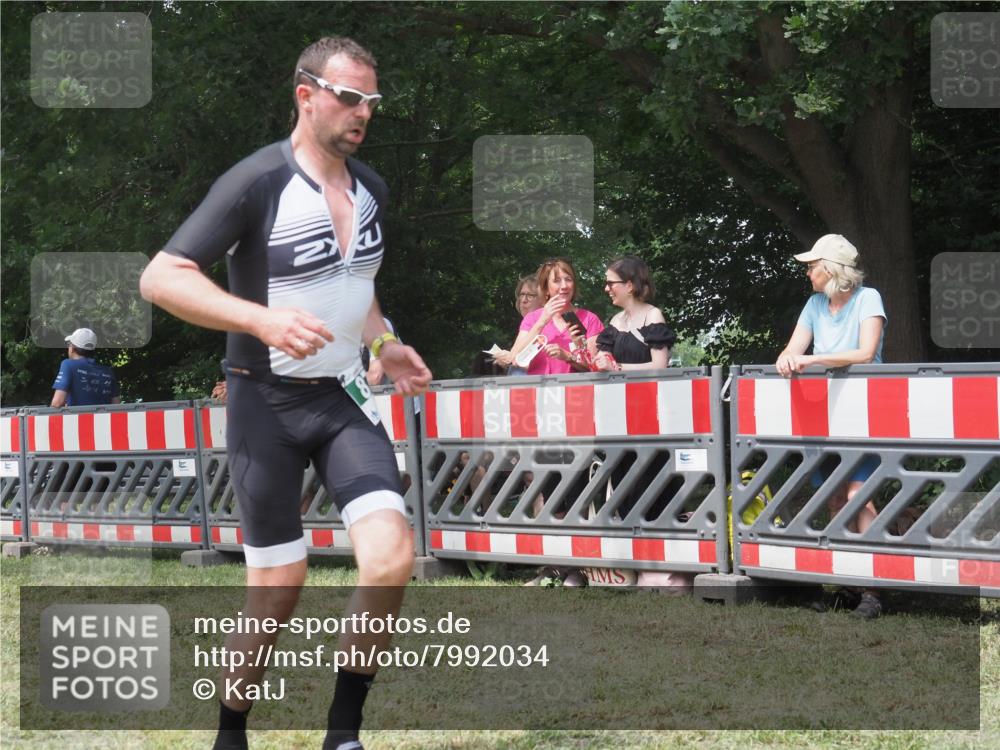 21.06.2025 - 27. Vierlanden-Triathlon KatJ http://msf.ph/oto/7992034 15.06.2025 12:34:34 Laufen  meine-sportfotos.de