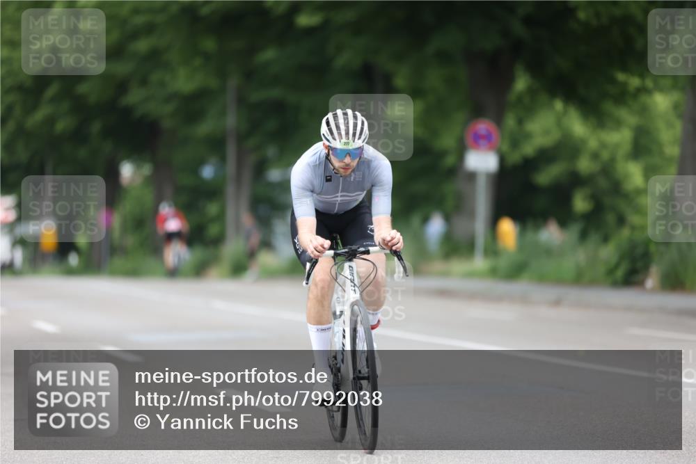 15.06.2025 - 7 Türme Triathlon Yannick Fuchs http://msf.ph/oto/7992038 15.06.2025 11:59:47 Radfahren 277 meine-sportfotos.de