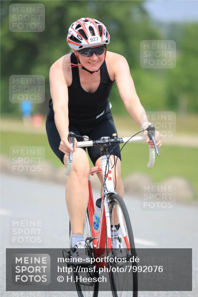 21.06.2025 - 27. Vierlanden-Triathlon H.Heesch http://msf.ph/oto/7992076 15.06.2025 11:58:41 Radfahren 213, 682, 771, 861, 927, 963 meine-sportfotos.de