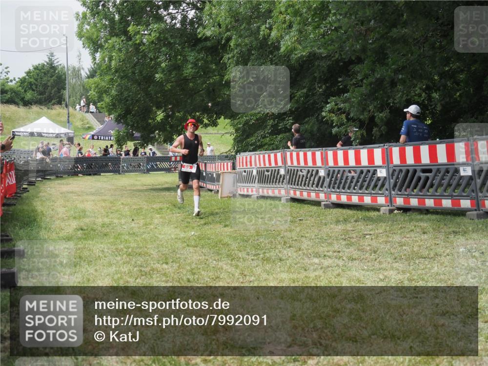 21.06.2025 - 27. Vierlanden-Triathlon KatJ http://msf.ph/oto/7992091 15.06.2025 12:35:10 Laufen  meine-sportfotos.de