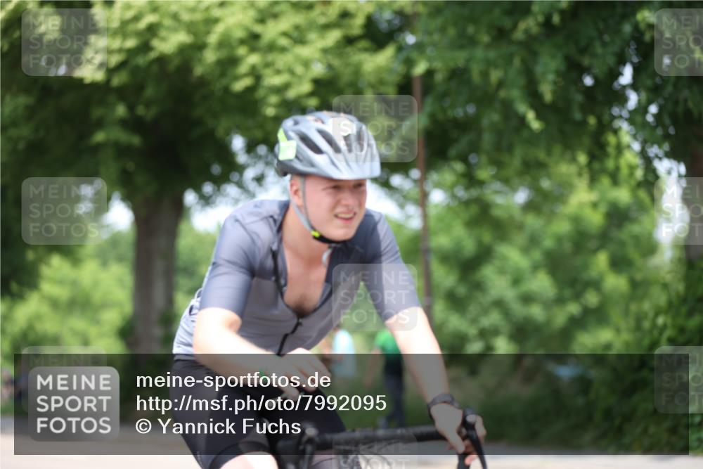 15.06.2025 - 7 Türme Triathlon Yannick Fuchs http://msf.ph/oto/7992095 15.06.2025 13:05:09 Radfahren 469 meine-sportfotos.de