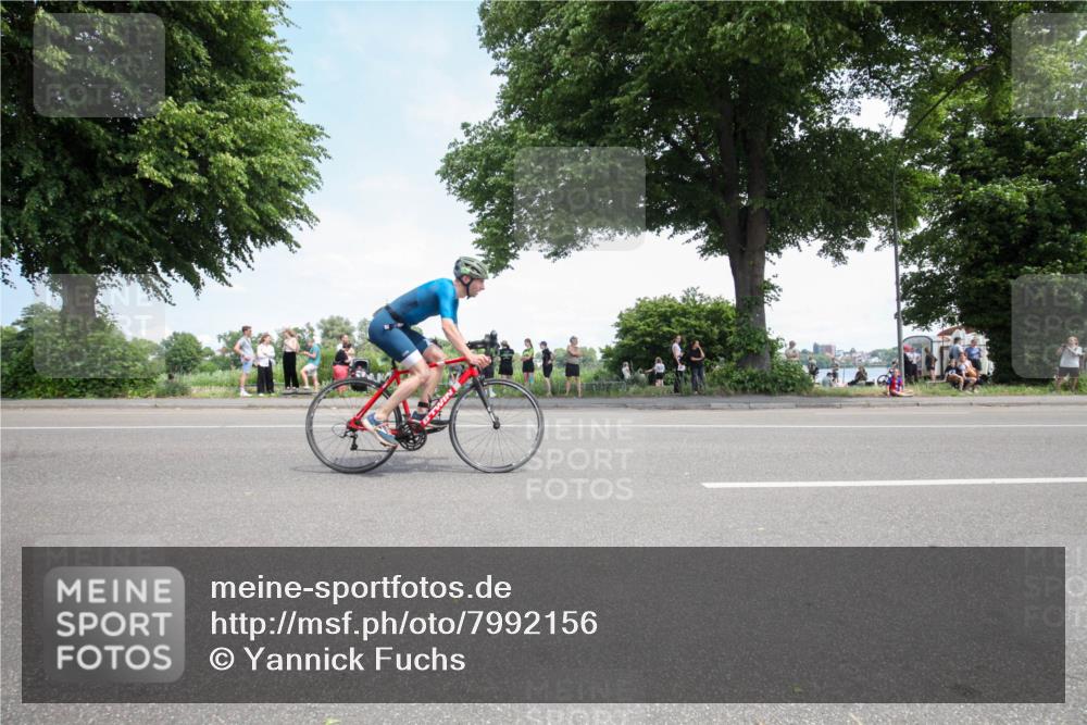 15.06.2025 - 7 Türme Triathlon Yannick Fuchs http://msf.ph/oto/7992156 15.06.2025 13:26:40 Radfahren 400, 667, 719, 1153 meine-sportfotos.de