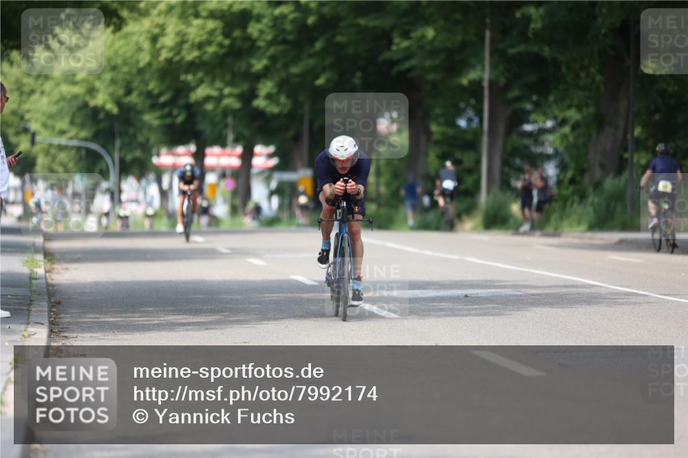 15.06.2025 - 7 Türme Triathlon Yannick Fuchs http://msf.ph/oto/7992174 15.06.2025 13:05:26 Radfahren 218, 292, 619 meine-sportfotos.de