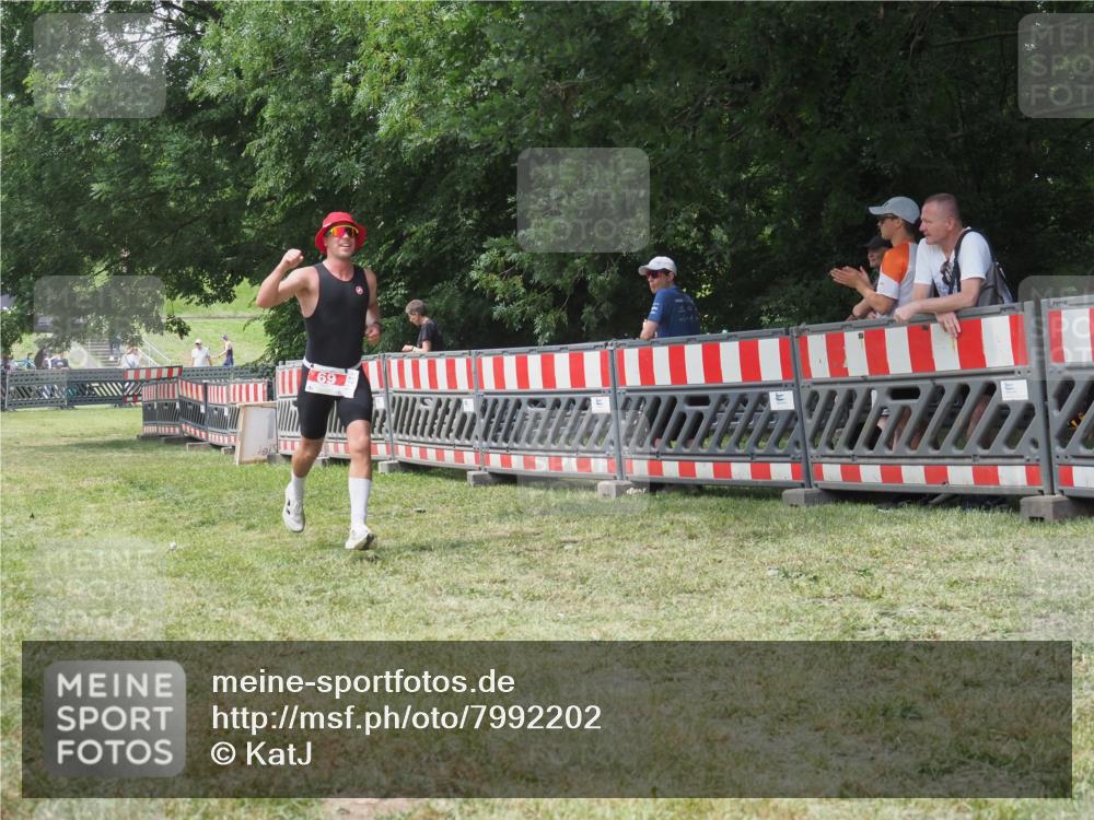 21.06.2025 - 27. Vierlanden-Triathlon KatJ http://msf.ph/oto/7992202 15.06.2025 12:35:12 Laufen  meine-sportfotos.de