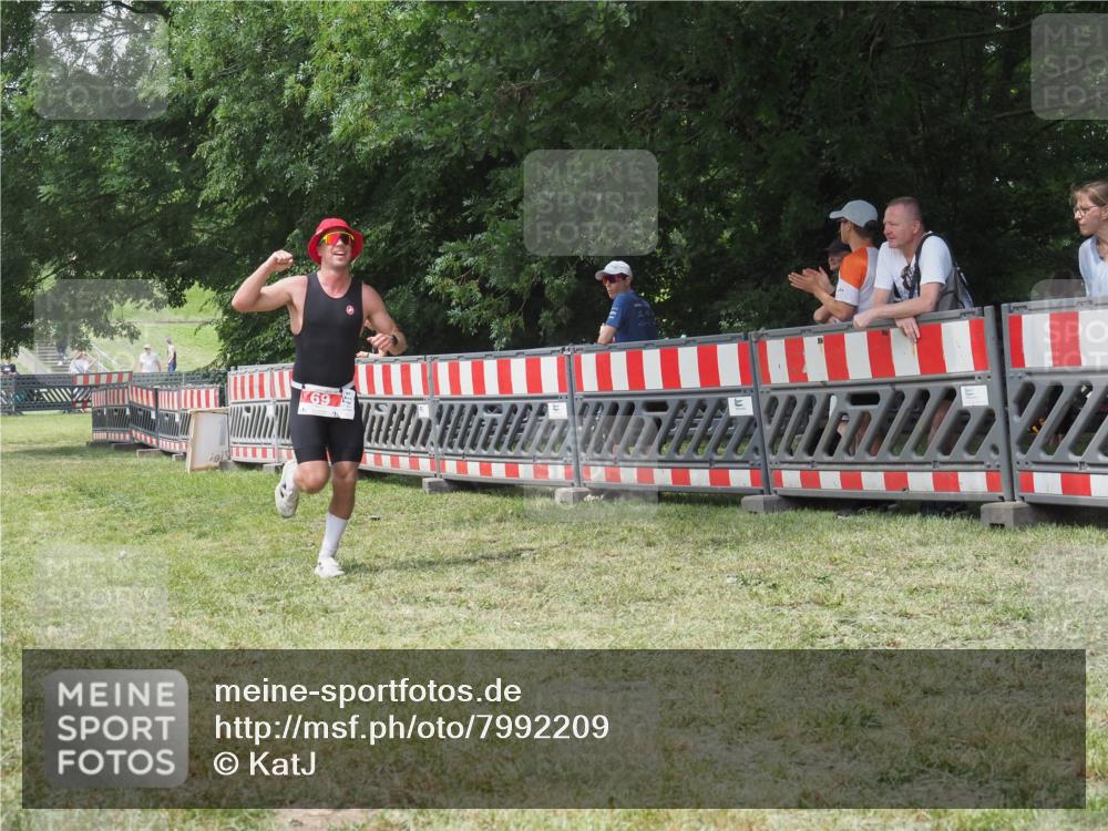 21.06.2025 - 27. Vierlanden-Triathlon KatJ http://msf.ph/oto/7992209 15.06.2025 12:35:12 Laufen  meine-sportfotos.de