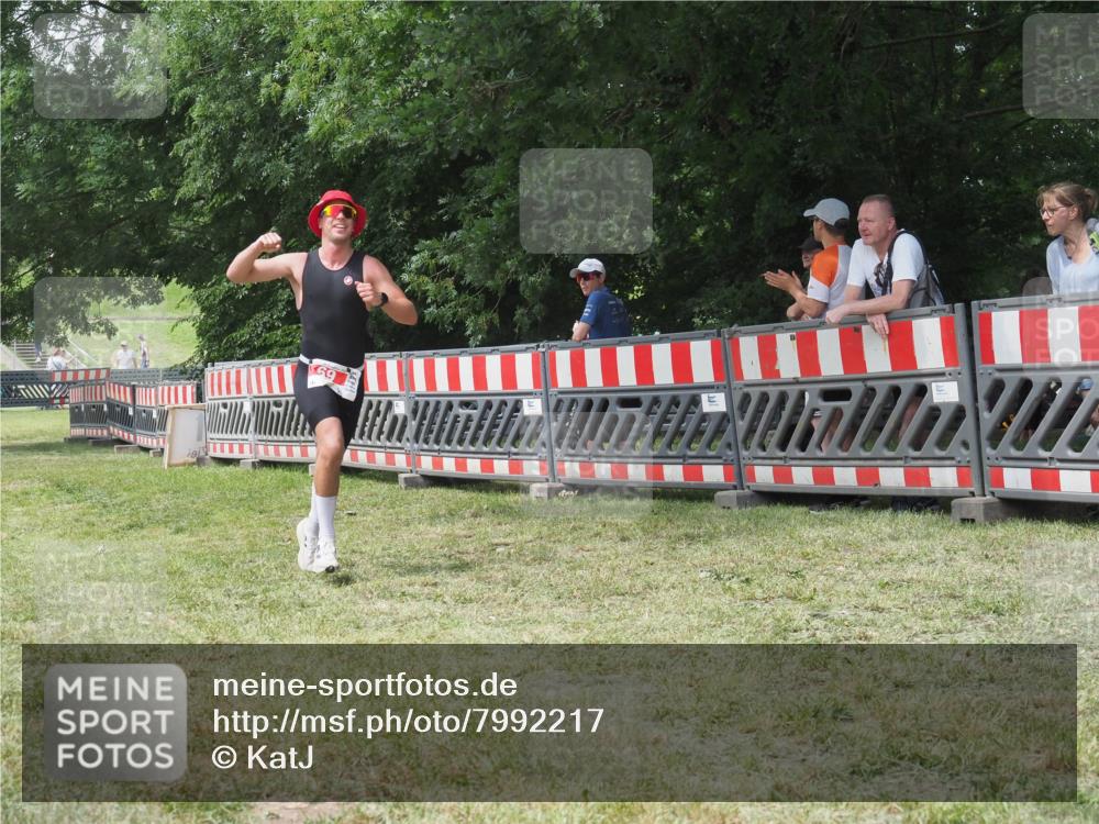 21.06.2025 - 27. Vierlanden-Triathlon KatJ http://msf.ph/oto/7992217 15.06.2025 12:35:12 Laufen  meine-sportfotos.de