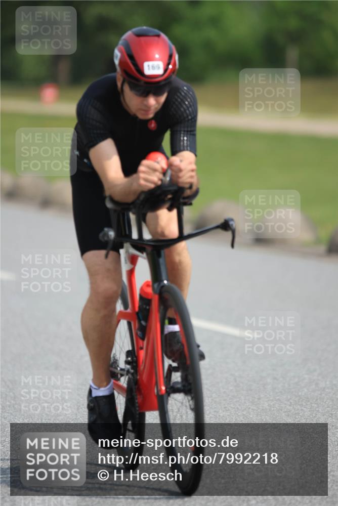 15.06.2025 - 27. Vierlanden-Triathlon H.Heesch http://msf.ph/oto/7992218 15.06.2025 10:09:22 Radfahren 23, 68, 169, 397 meine-sportfotos.de