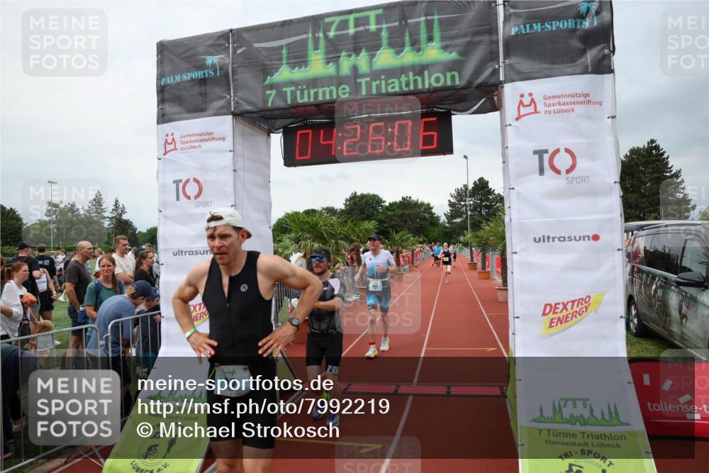 15.06.2025 - 7 Türme Triathlon Michael Strokosch http://msf.ph/oto/7992219 15.06.2025 14:26:06 Ziel 449, 562, 586, 639, 829, 867 meine-sportfotos.de