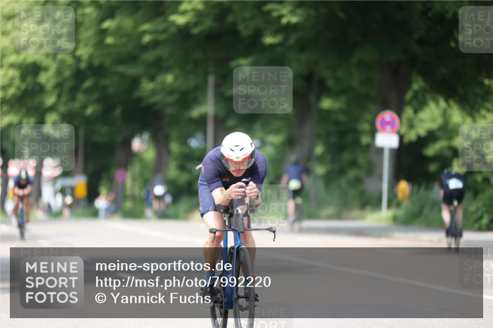 15.06.2025 - 7 Türme Triathlon Yannick Fuchs http://msf.ph/oto/7992220 15.06.2025 13:05:27 Radfahren 218, 292 meine-sportfotos.de