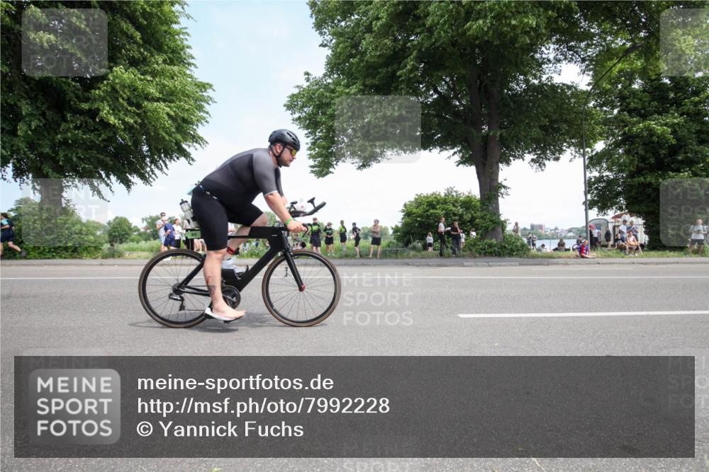 15.06.2025 - 7 Türme Triathlon Yannick Fuchs http://msf.ph/oto/7992228 15.06.2025 13:26:54 Radfahren 672, 760, 998 meine-sportfotos.de