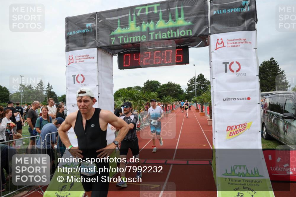 15.06.2025 - 7 Türme Triathlon Michael Strokosch http://msf.ph/oto/7992232 15.06.2025 14:26:06 Ziel 449, 562, 586, 639, 829, 867 meine-sportfotos.de