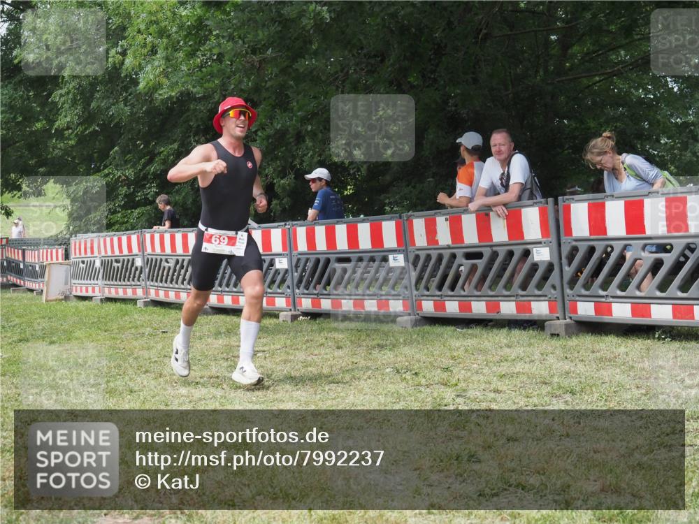 21.06.2025 - 27. Vierlanden-Triathlon KatJ http://msf.ph/oto/7992237 15.06.2025 12:35:12 Laufen  meine-sportfotos.de