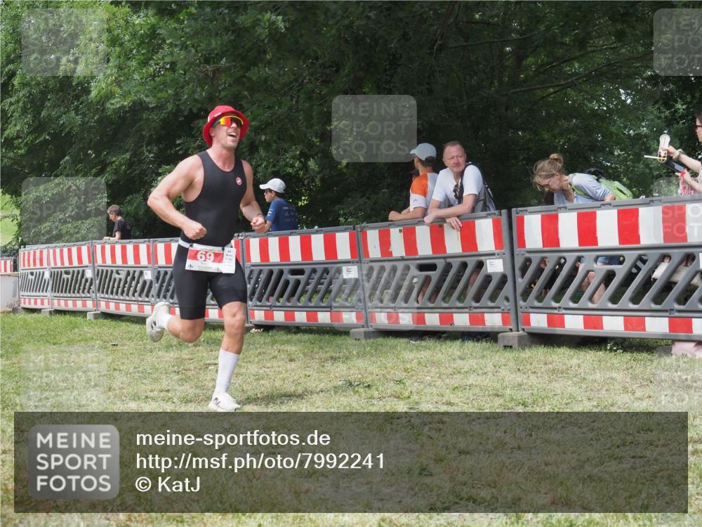 21.06.2025 - 27. Vierlanden-Triathlon KatJ http://msf.ph/oto/7992241 15.06.2025 12:35:13 Laufen  meine-sportfotos.de