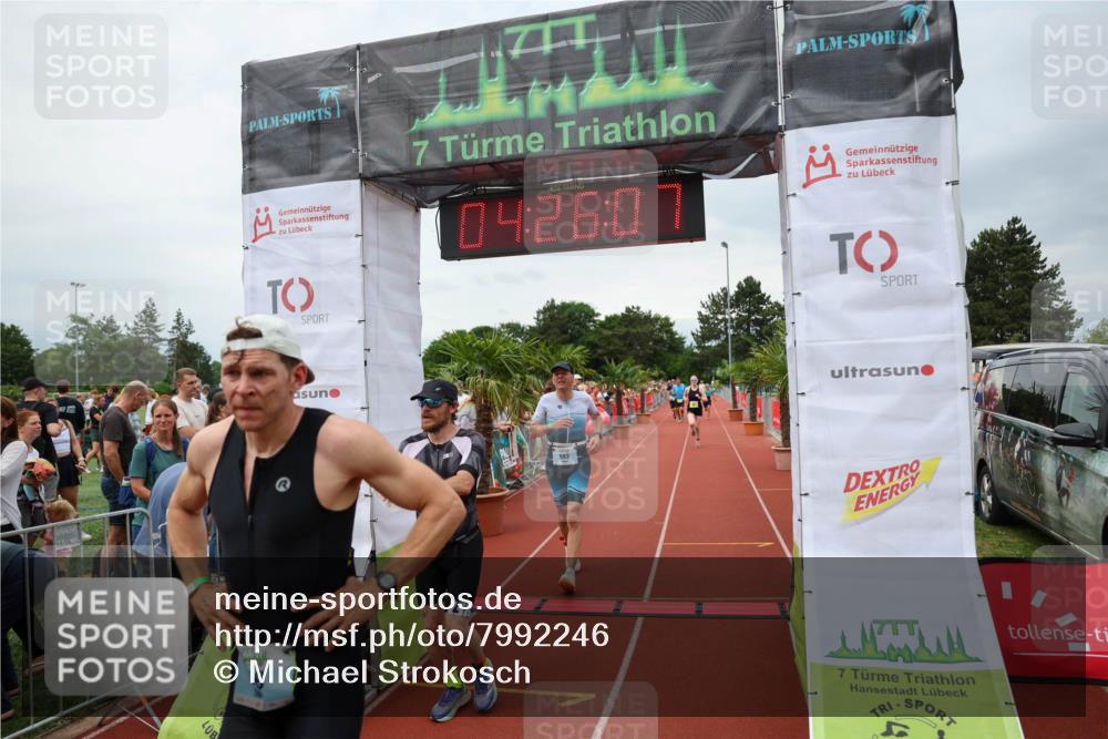 15.06.2025 - 7 Türme Triathlon Michael Strokosch http://msf.ph/oto/7992246 15.06.2025 14:26:06 Ziel 449, 562, 586, 639, 829, 867 meine-sportfotos.de