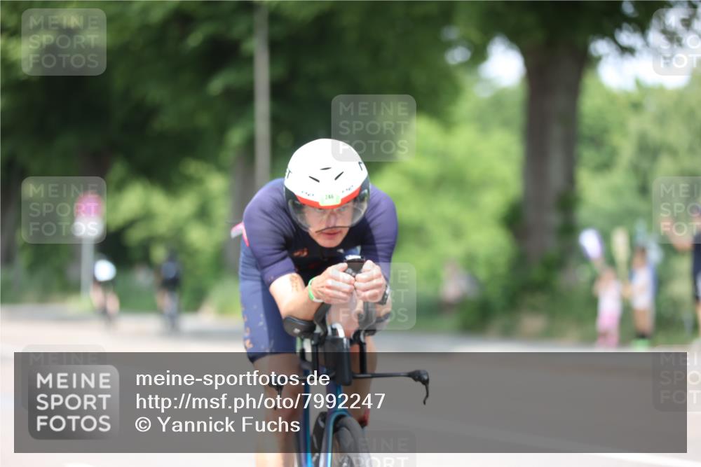 15.06.2025 - 7 Türme Triathlon Yannick Fuchs http://msf.ph/oto/7992247 15.06.2025 13:05:28 Radfahren 218, 292 meine-sportfotos.de