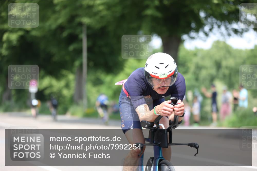 15.06.2025 - 7 Türme Triathlon Yannick Fuchs http://msf.ph/oto/7992254 15.06.2025 13:05:28 Radfahren 218, 292 meine-sportfotos.de