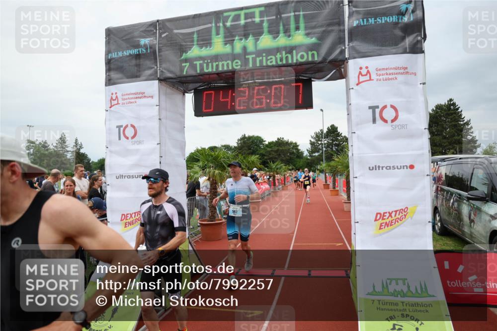 15.06.2025 - 7 Türme Triathlon Michael Strokosch http://msf.ph/oto/7992257 15.06.2025 14:26:07 Ziel 449, 562, 586, 639, 829, 867 meine-sportfotos.de