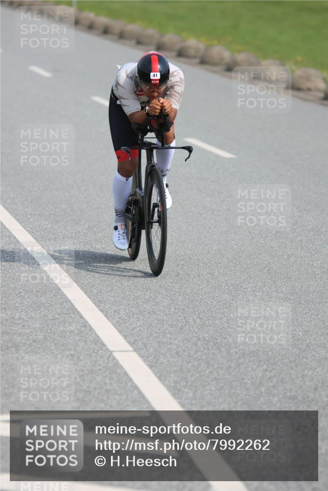 15.06.2025 - 27. Vierlanden-Triathlon H.Heesch http://msf.ph/oto/7992262 15.06.2025 10:11:02 Radfahren 41, 188, 196 meine-sportfotos.de