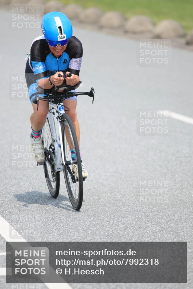 21.06.2025 - 27. Vierlanden-Triathlon H.Heesch http://msf.ph/oto/7992318 15.06.2025 12:00:25 Radfahren 930 meine-sportfotos.de
