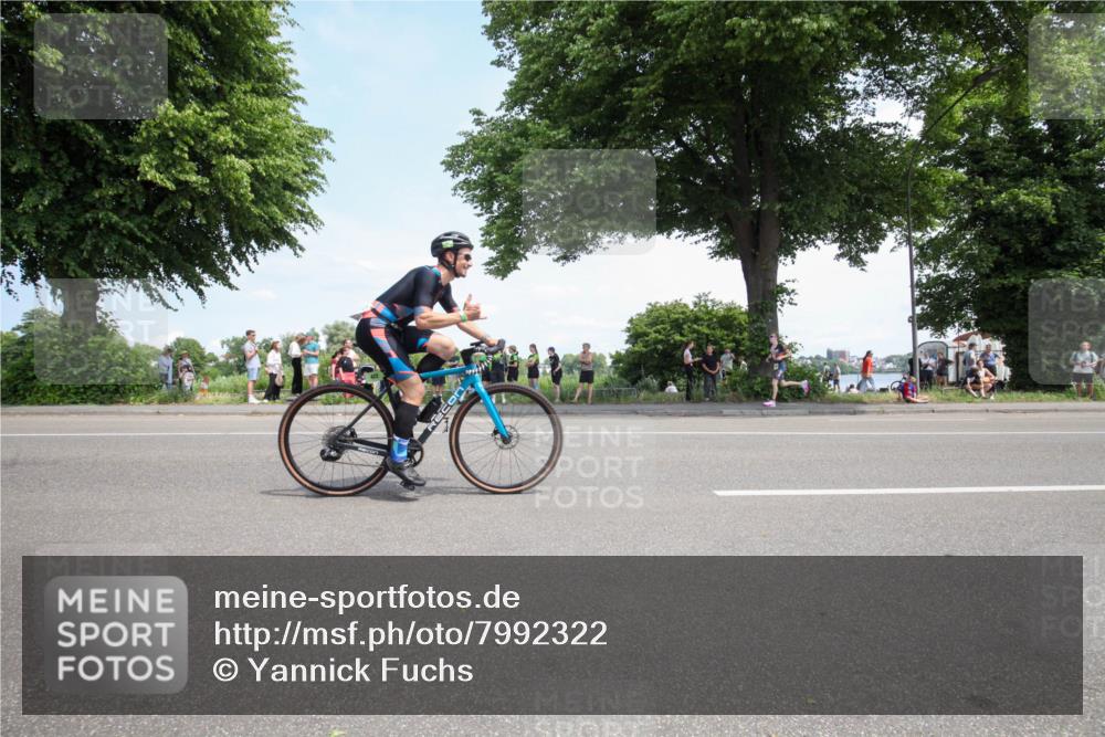 15.06.2025 - 7 Türme Triathlon Yannick Fuchs http://msf.ph/oto/7992322 15.06.2025 13:27:25 Radfahren 653, 1011 meine-sportfotos.de