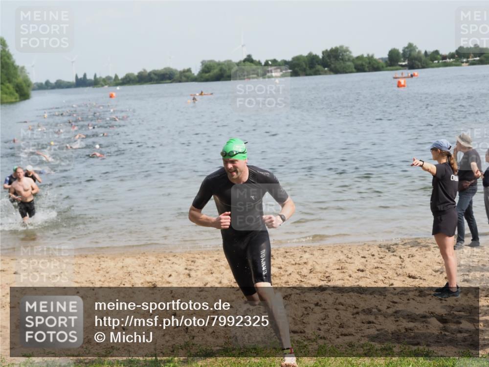21.06.2025 - 27. Vierlanden-Triathlon MichiJ http://msf.ph/oto/7992325 15.06.2026 09:54:48 Schwimmen 294, 297, 319, 361 meine-sportfotos.de