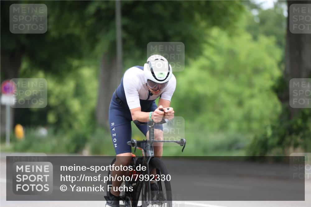 15.06.2025 - 7 Türme Triathlon Yannick Fuchs http://msf.ph/oto/7992330 15.06.2025 12:02:18 Radfahren 286 meine-sportfotos.de