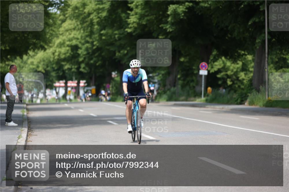 15.06.2025 - 7 Türme Triathlon Yannick Fuchs http://msf.ph/oto/7992344 15.06.2025 13:05:41 Radfahren 303, 457, 589, 758 meine-sportfotos.de
