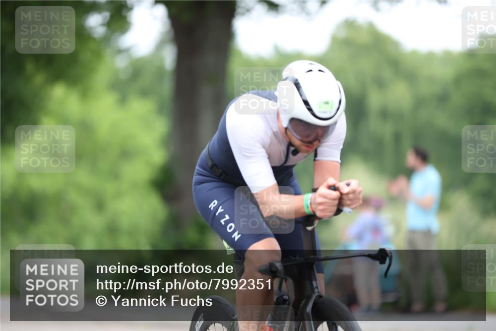 15.06.2025 - 7 Türme Triathlon Yannick Fuchs http://msf.ph/oto/7992351 15.06.2025 12:02:18 Radfahren 286 meine-sportfotos.de
