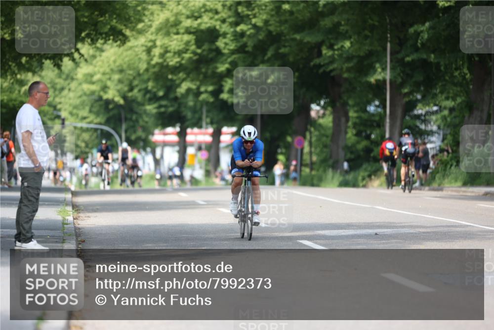 15.06.2025 - 7 Türme Triathlon Yannick Fuchs http://msf.ph/oto/7992373 15.06.2025 13:05:51 Radfahren 193, 421, 548 meine-sportfotos.de