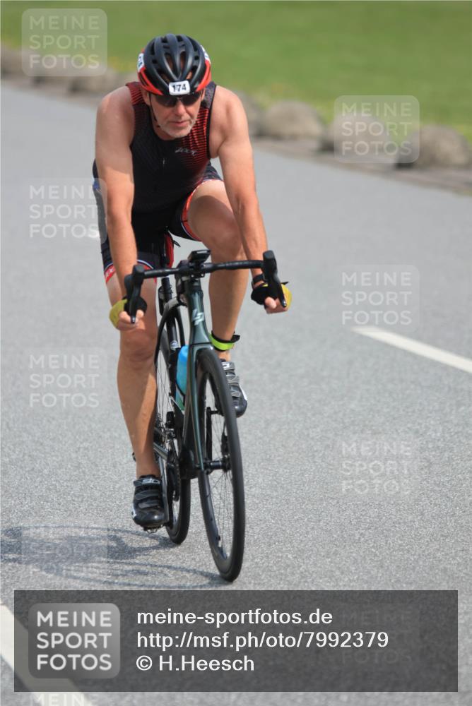 15.06.2025 - 27. Vierlanden-Triathlon H.Heesch http://msf.ph/oto/7992379 15.06.2025 10:12:15 Radfahren 174, 404 meine-sportfotos.de