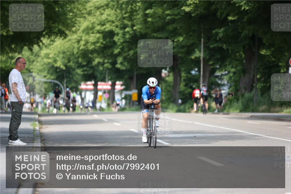 15.06.2025 - 7 Türme Triathlon Yannick Fuchs http://msf.ph/oto/7992401 15.06.2025 13:05:52 Radfahren 193, 421, 447, 548 meine-sportfotos.de