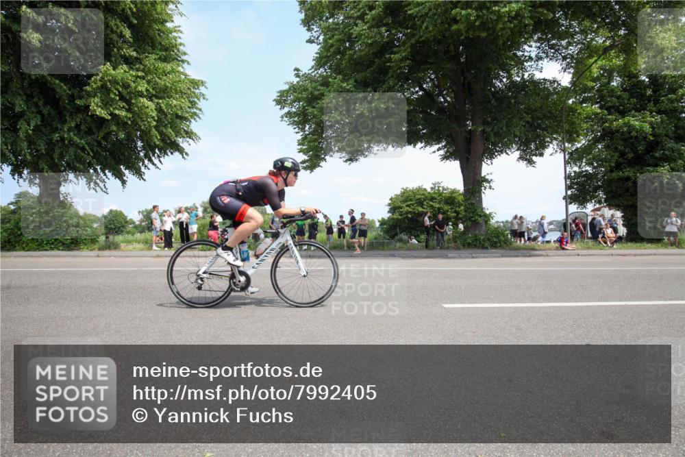 15.06.2025 - 7 Türme Triathlon Yannick Fuchs http://msf.ph/oto/7992405 15.06.2025 13:27:46 Radfahren 241, 331, 568 meine-sportfotos.de
