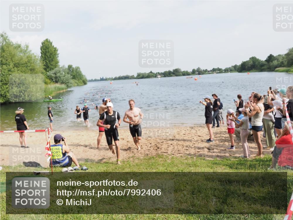 21.06.2025 - 27. Vierlanden-Triathlon MichiJ http://msf.ph/oto/7992406 15.06.2026 09:54:54 Schwimmen 297, 319, 336, 344, 361 meine-sportfotos.de
