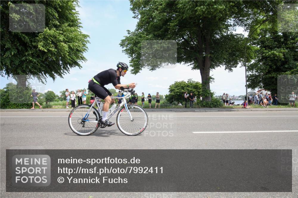 15.06.2025 - 7 Türme Triathlon Yannick Fuchs http://msf.ph/oto/7992411 15.06.2025 13:27:48 Radfahren 241, 331, 673 meine-sportfotos.de