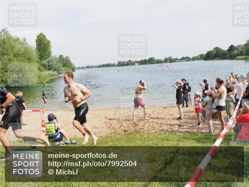 21.06.2025 - 27. Vierlanden-Triathlon MichiJ http://msf.ph/oto/7992504 15.06.2026 09:54:55 Schwimmen 297, 319, 336, 344, 361 meine-sportfotos.de