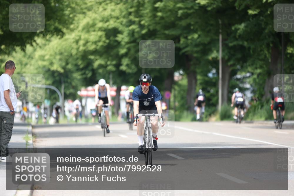 15.06.2025 - 7 Türme Triathlon Yannick Fuchs http://msf.ph/oto/7992528 15.06.2025 13:05:57 Radfahren 193, 320, 447, 479, 972 meine-sportfotos.de