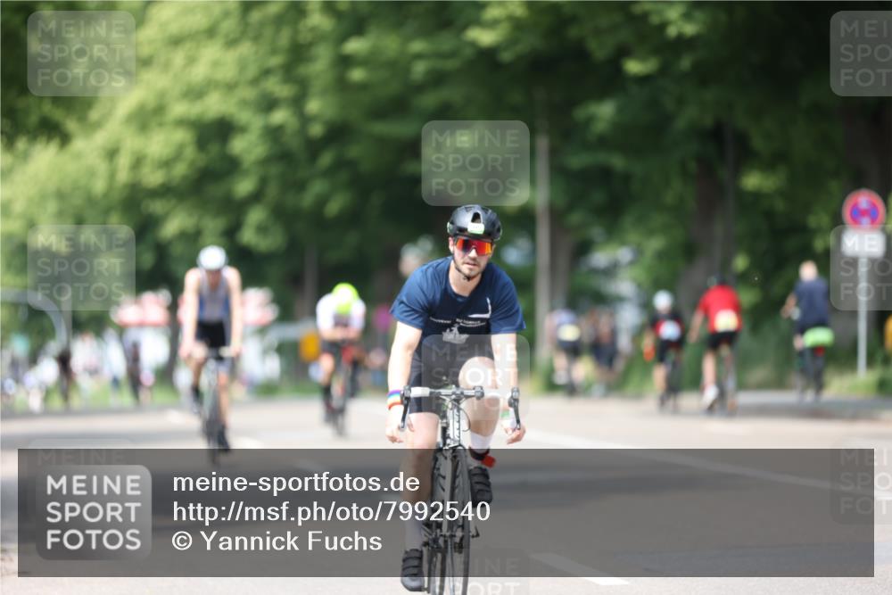 15.06.2025 - 7 Türme Triathlon Yannick Fuchs http://msf.ph/oto/7992540 15.06.2025 13:05:58 Radfahren 193, 320, 447, 479, 972 meine-sportfotos.de