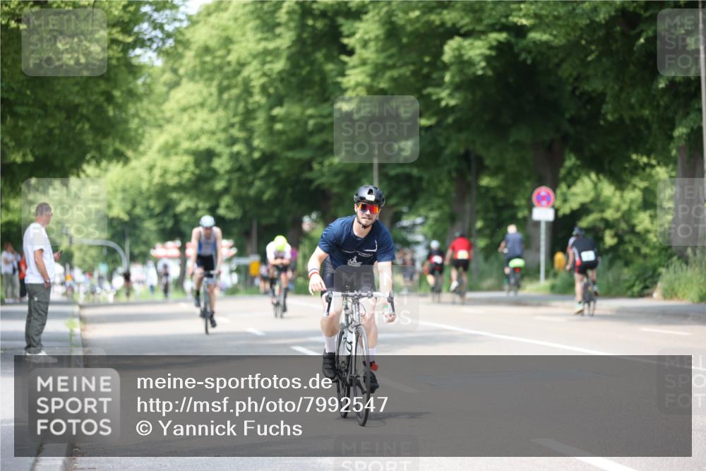 15.06.2025 - 7 Türme Triathlon Yannick Fuchs http://msf.ph/oto/7992547 15.06.2025 13:05:58 Radfahren 193, 320, 447, 479, 972 meine-sportfotos.de