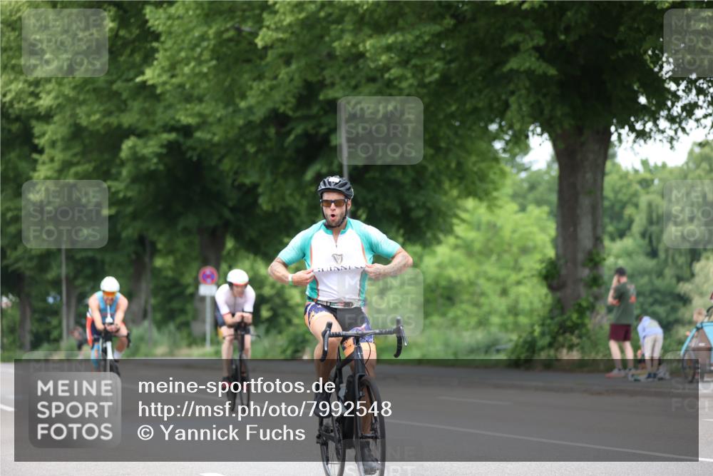 15.06.2025 - 7 Türme Triathlon Yannick Fuchs http://msf.ph/oto/7992548 15.06.2025 12:02:27 Radfahren 250 meine-sportfotos.de
