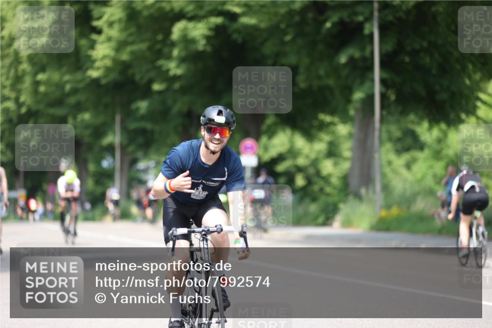 15.06.2025 - 7 Türme Triathlon Yannick Fuchs http://msf.ph/oto/7992574 15.06.2025 13:05:59 Radfahren 320, 447, 479, 794, 972 meine-sportfotos.de