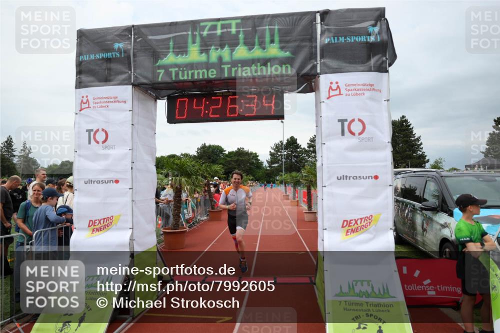 15.06.2025 - 7 Türme Triathlon Michael Strokosch http://msf.ph/oto/7992605 15.06.2025 14:26:33 Ziel 438, 725 meine-sportfotos.de