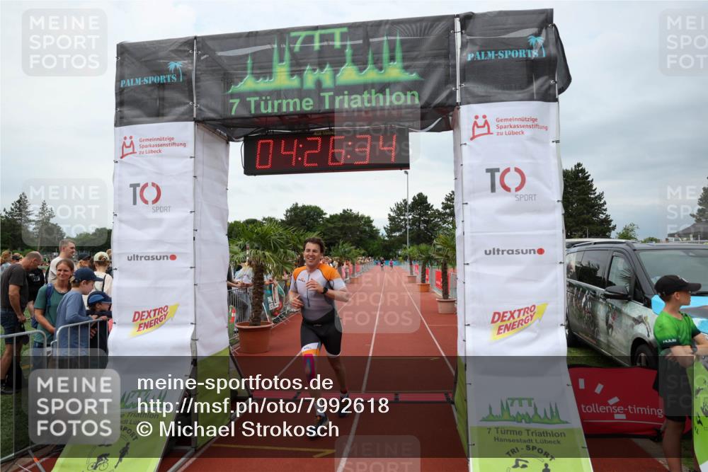 15.06.2025 - 7 Türme Triathlon Michael Strokosch http://msf.ph/oto/7992618 15.06.2025 14:26:34 Ziel 438, 725 meine-sportfotos.de