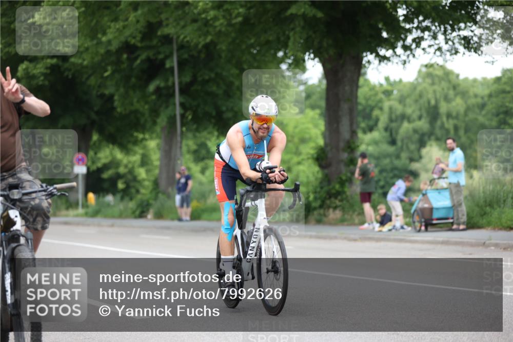15.06.2025 - 7 Türme Triathlon Yannick Fuchs http://msf.ph/oto/7992626 15.06.2025 12:02:29 Radfahren 250 meine-sportfotos.de