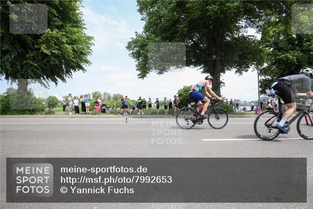 15.06.2025 - 7 Türme Triathlon Yannick Fuchs http://msf.ph/oto/7992653 15.06.2025 13:28:49 Radfahren 274, 339, 557, 558, 595, 745, 804, 805, 886, 1045, 1049 meine-sportfotos.de